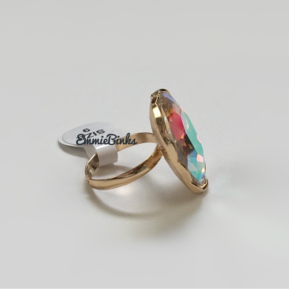 NWT Multifaceted Holographic Iridescent Crystal Cocktail Ring - Oil Slick Tones - Picture 11 of 16